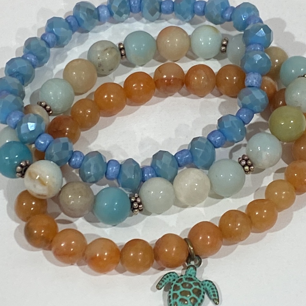 Artist Handmade bracelet set with sea turtle charm - Picture 2 of 5